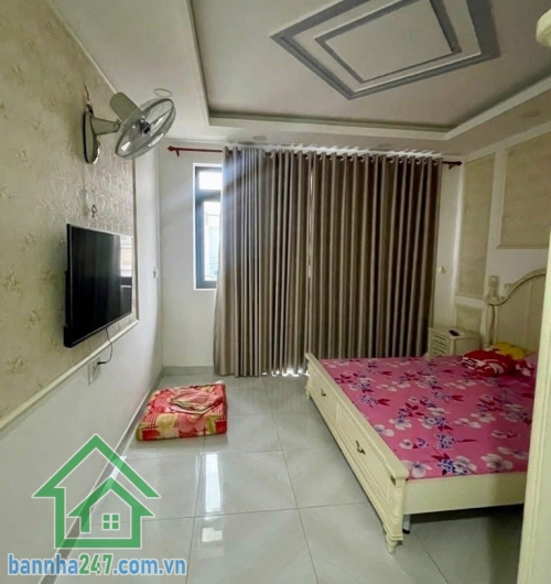 NHỈNH 10 TỶ VƯỜN LÀI – TÂN THÀNH – HẺM 8M NHỰA + VỈA HÈ – 4 TẦNG – 4PN – 4WC – TIỆN Ở + KINH DOANH DT: 4x17m (68m²) vuông vức. Kết cấu: trệt + 2 lầu + sân thượng. 
