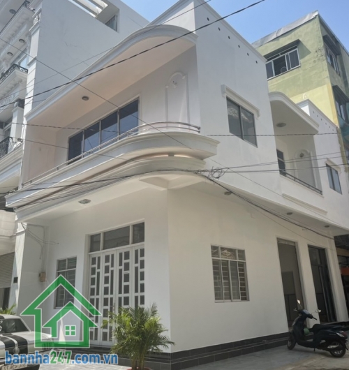 GÓC 2 MẶT TIỀN KHU BÀU CÁT – NGANG 6M HIẾM – CHỈ 15.5 TỶ * DT: 69m² (6 x 12m) * Kết cấu: 2 tầng, thoáng mát * Vị trí: Ngay trung tâm Bàu Cát, gần Trương Công Định. 