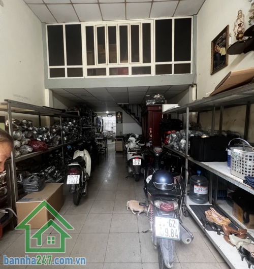 CHỈ HƠN 6 TỶ – DUY TÂN, P8, TÂN BÌNH – 55,4M² NGANG 4.3M * Kết cấu: 1 trệt, 1 lửng, gồm 2PN, PK, bếp, ban công thoáng * Vị trí: hẻm ba gác, vài bước ra hẻm xe hơi.