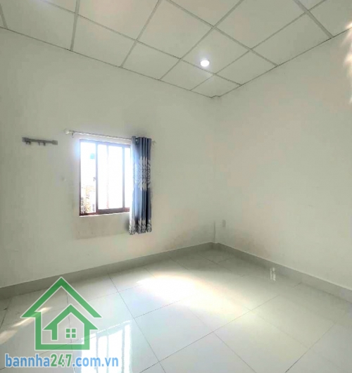 CHỈ 4,25 TỶ - NHÀ MỚI ĐẸP 3 TẦNG – CẠNH AEON TÂN PHÚ – 4 PN - 3 WC - VÀO Ở NGAY Vị trí: Cách Aeon Mall Tân Phú vài phút, khu dân cư an ninh – tiện ích đầy đủ