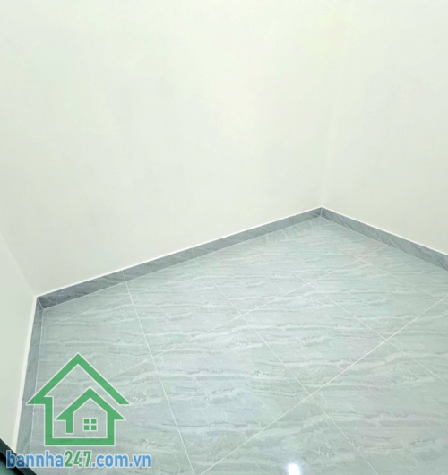 CHỈ 4,7 TỶ – HIẾM! NHÀ ĐẸP TÂN BÌNH – GẦN NHÀ GA T3 & SÂN BAY – 36M² – 2 TẦNG – VUÔNG A4 – HẺM BA GÁC VIVU Diện tích: 36m² (4 x 9m) – vuông A4, công nhận đủ