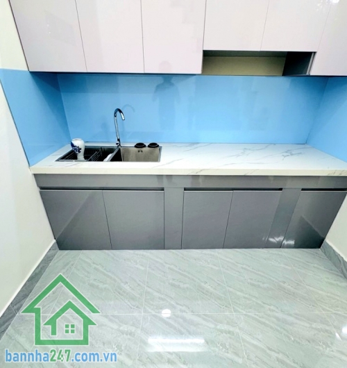 CHỈ 4,7 TỶ – HIẾM! NHÀ ĐẸP TÂN BÌNH – GẦN NHÀ GA T3 & SÂN BAY – 36M² – 2 TẦNG – VUÔNG A4 – HẺM BA GÁC VIVU Diện tích: 36m² (4 x 9m) – vuông A4, công nhận đủ