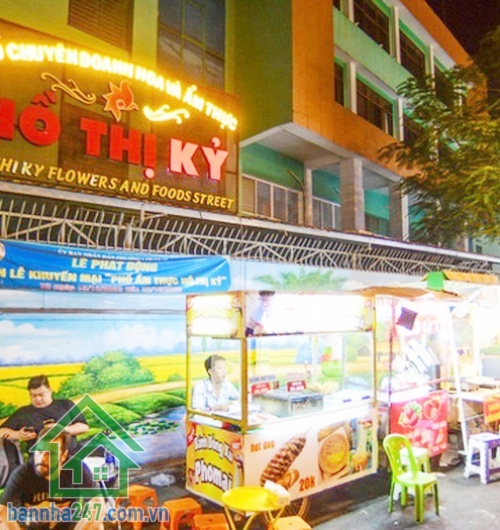 CHỈ 8,18 TỶ – NHÀ 5 TẦNG BTCT – HẺM 4M HỒ THỊ KỶ – QUẬN 10 – TRUNG TÂM ẨM THỰC VÀ HOA Diện tích: 3,3 x 10m, diện tích sử dụng 165m² Kết cấu: 5 tầng kiên cố, 5PN - 4WC. 