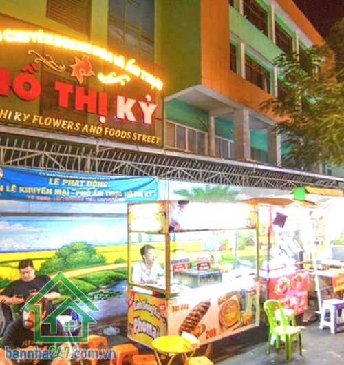 CHỈ 4,35 TỶ – NHÀ 3 TẦNG MỚI – NGAY CHỢ HỒ THỊ KỶ – HẺM Ô TÔ 8M DT: 15m² (2.7 x 6m, nở hậu tài lộc) – DTSD 45m².  Kết cấu: 3 tầng kiên cố – 2PN, 3WC.Tặng Full nội thất.