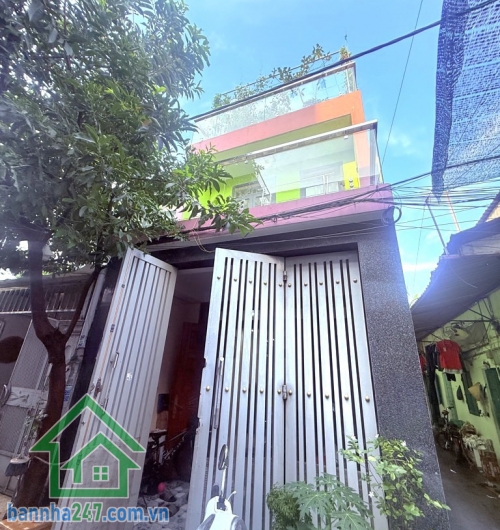 CHỈ 7,2 TỶ – NHÀ HẺM XE HƠI NGAY CHỢ VẢI PHÚ THỌ HÒA – DIỆN TÍCH 60M2 – 3 TẦNG – 4PN – 3WC * Diện tích: 4x15m, công nhận đủ 60m2 * Kết cấu: 1 trệt 2 lầu,  gồm 4PN và 3WC, có thể cải tạo thêm phòng ngủ và WC.