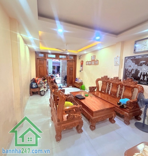 CHỈ 7,2 TỶ – NHÀ HẺM XE HƠI NGAY CHỢ VẢI PHÚ THỌ HÒA – DIỆN TÍCH 60M2 – 3 TẦNG – 4PN – 3WC * Diện tích: 4x15m, công nhận đủ 60m2 * Kết cấu: 1 trệt 2 lầu,  gồm 4PN và 3WC, có thể cải tạo thêm phòng ngủ và WC.