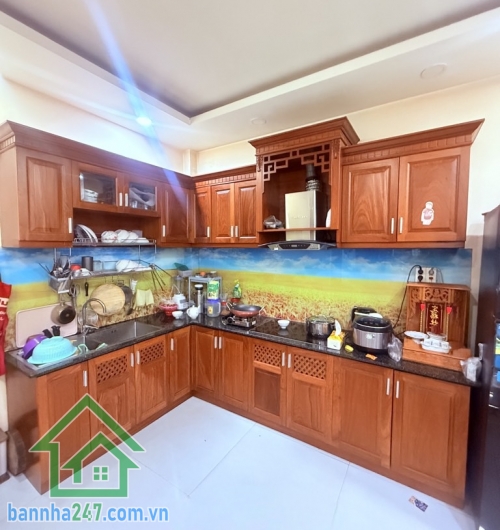 CHỈ 7,2 TỶ – NHÀ HẺM XE HƠI NGAY CHỢ VẢI PHÚ THỌ HÒA – DIỆN TÍCH 60M2 – 3 TẦNG – 4PN – 3WC * Diện tích: 4x15m, công nhận đủ 60m2 * Kết cấu: 1 trệt 2 lầu,  gồm 4PN và 3WC, có thể cải tạo thêm phòng ngủ và WC.
