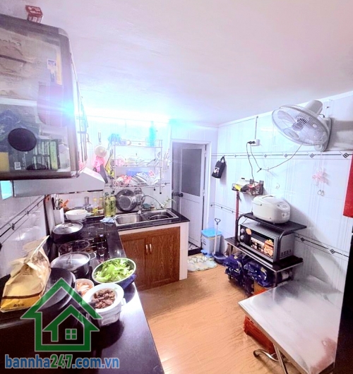 CHỈ 5,8 TỶ – NHÀ HXH 8M THÔNG – HUỲNH THIỆN LỘC – 36M² (4,2 x 9)m - 3PN, 2WC Diện tích: 36m² (4,2 x 9m) – vuông vức Kết cấu: Trệt + lửng + lầu – 3PN, 2WC Hẻm rộng 8m