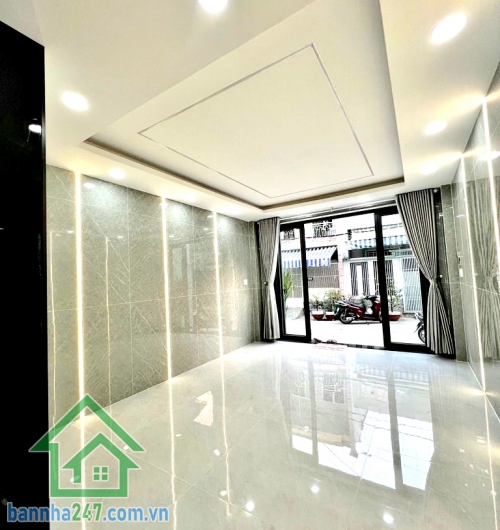 CHỈ 8,5 TỶ – SIÊU PHẨM 2 MẶT TIỀN – KHU GÒ XOÀI - NHÀ 5 TẦNG – THANG MÁY – FULL NỘI THẤT CAO CẤP - 5 PN – 6 WC Diện tích: 69m² (4m x 17m) – sổ vuông đẹp. Kết cấu 1 trệt + 1 lửng + 3 lầu. Công năng: 5 PN – 6 WC Trang bị: THANG MÁY xịn xò, giếng trời, ban c