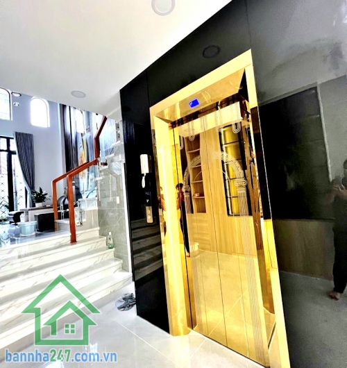 CHỈ 8,5 TỶ – SIÊU PHẨM 2 MẶT TIỀN – KHU GÒ XOÀI - NHÀ 5 TẦNG – THANG MÁY – FULL NỘI THẤT CAO CẤP - 5 PN – 6 WC Diện tích: 69m² (4m x 17m) – sổ vuông đẹp. Kết cấu 1 trệt + 1 lửng + 3 lầu. Công năng: 5 PN – 6 WC Trang bị: THANG MÁY xịn xò, giếng trời, ban c