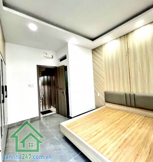 CHỈ 8,5 TỶ – SIÊU PHẨM 2 MẶT TIỀN – KHU GÒ XOÀI - NHÀ 5 TẦNG – THANG MÁY – FULL NỘI THẤT CAO CẤP - 5 PN – 6 WC Diện tích: 69m² (4m x 17m) – sổ vuông đẹp. Kết cấu 1 trệt + 1 lửng + 3 lầu. Công năng: 5 PN – 6 WC Trang bị: THANG MÁY xịn xò, giếng trời, ban c