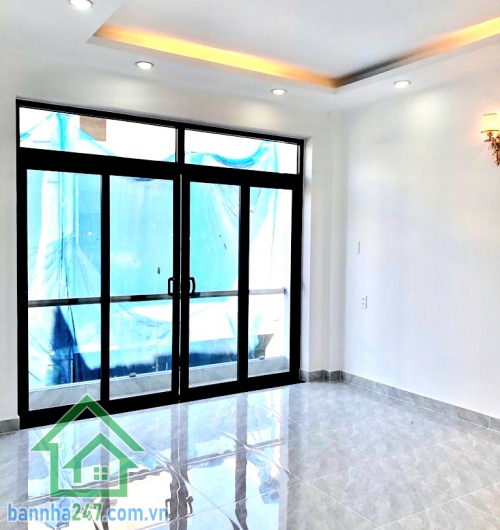 CHỈ 6,3 TỶ (TL) – SIÊU PHẨM 4 TẦNG – SÁT AEON TÂN PHÚ - HẺM NHỰA 6M CÓ VỈA HÈ – DT: 50M² - 4 PN – 5 WC - KHU PHÂN LÔ CAO TẦNG Diện tích: 5m x 10m = 50m² Kết cấu 1 trệt 3 lầu - 4 PN – 5 WC – công năng đầy đủ