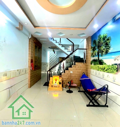 CHỈ 5.4 TỶ – NHÀ 2 TẦNG ĐẸP 4x14m – NGAY HƯƠNG LỘ 2 – NGÃ TƯ 4 XÃ – BÌNH TÂN - 2PN, 2WC Kết cấu: 1 trệt 1 lầu, 2PN, 2WC, ban công thoáng mát. Nhà vào ở ngay hoặc cho thuê dòng tiền