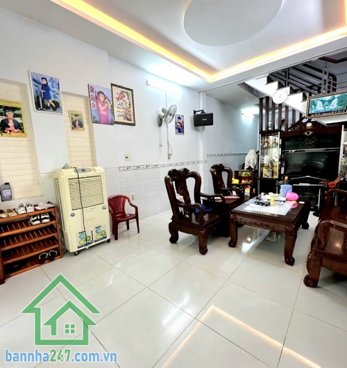 CHỈ 5,1 TỶ – ĐƯỜNG XE HƠI 5M – 2 TẦNG BTCT - (4 x 13) 2PN – 2WC – SÁT NGÃ TƯ BỐN XÃ – HÒA BÌNH  Ngay khu trung tâm Ngã Tư Bốn Xã – kết nối nhanh Lê Văn Quới, Hòa Bình.