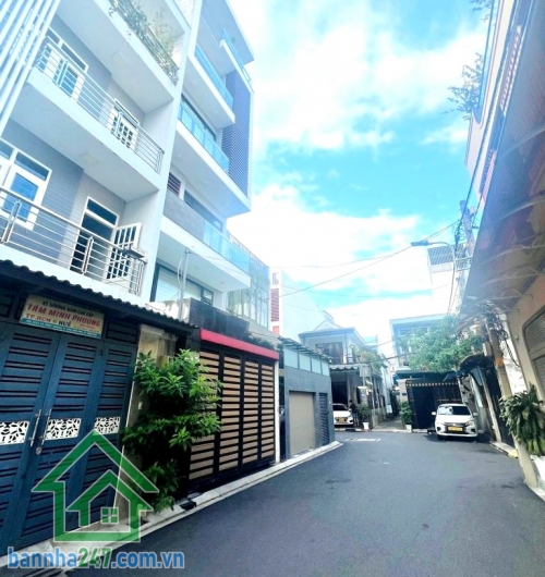 CHỈ 9,7 TỶ TL – KHU VIP TÂN PHÚ – HẺM XE TẢI 6M – 77.5M² – NHÀ MỚI 4 TẦNG – FULL NỘI THẤT CAO CẤP * DT: 5.25 × 15m = 77.5m² * Kết cấu: 1 trệt – 2 lầu – sân thượng.