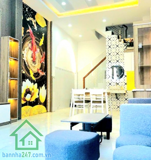 CHỈ 4,65 TỶ – NHÀ 2 TẦNG HẺM XE HƠI 5M – NGÃ TƯ 4 XÃ, BÌNH TÂN - DT: (4x10)m - 2 PN - 2 WC. DT: 4x10m, vuông vức, công nhận đủ. Kết cấu: 1 trệt 1 lầu, 2PN – 2 WC