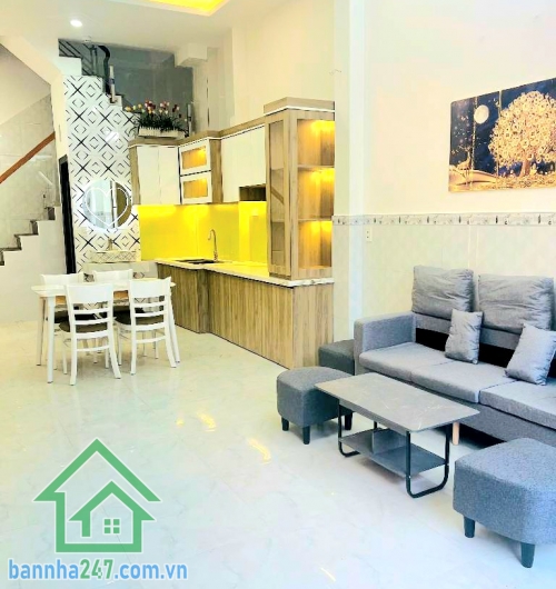 CHỈ 4,65 TỶ – NHÀ 2 TẦNG HẺM XE HƠI 5M – NGÃ TƯ 4 XÃ, BÌNH TÂN - DT: (4x10)m - 2 PN - 2 WC. DT: 4x10m, vuông vức, công nhận đủ. Kết cấu: 1 trệt 1 lầu, 2PN – 2 WC