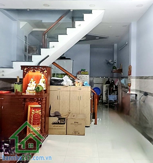 CHỈ 4,7 TỶ (TL) – HẺM 5M - BÌNH TRỊ ĐÔNG A – GIÁ TỐT - 2 PN – 2 WC – Ở NGAY Diện tích: 4m x 10m Kết cấu: 1 trệt + 1 lầu 2 PN – 2 WC, bố trí hợp lý ✔ Gần chợ Bình Trị Đông