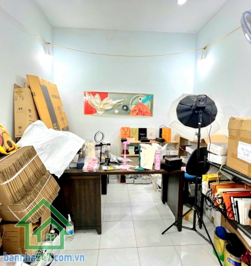 CHỈ 6,8 TỶ – NHÀ 3 TẦNG + SÂN THƯỢNG – GẦN AEON MALL TÂN PHÚ – HXH 6M - 3PN - 3WC Diện tích: 58m² (4 x 14,5m) – vuông vức Kết cấu: 1 trệt + 2 lầu + sân thượng