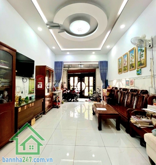 CHỈ 6,8 TỶ – NHÀ 3 TẦNG + SÂN THƯỢNG – GẦN AEON MALL TÂN PHÚ – HXH 6M - 3PN - 3WC Diện tích: 58m² (4 x 14,5m) – vuông vức Kết cấu: 1 trệt + 2 lầu + sân thượng