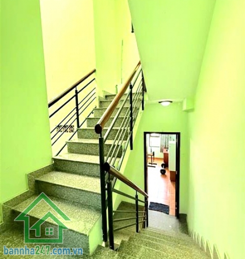 CHỈ 8,6 TỶ – NHÀ ĐẸP KHU VIP BÀU CÁT – TÂN BÌNH – HẺM NHỰA 5M Ô TÔ VÀO TẬN NHÀ - 4PN, 5WC * DT: 4x13m (51m²) – Kết cấu BTCT 4 tầng, gồm 4PN, 5WC, có phòng thờ, giếng trời, sân thượng trước sau thoáng mát.