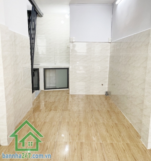 CHỈ 2,65 TỶ – NHÀ MỚI ĐẸP 3 TẦNG – GẦN HẺM XE HƠI 10M – SỔ HỒNG RIÊNG – Ở NGAY Vị trí: Gần BV Quận Tân Phú, UBND Phường, cách hẻm xe hơi 10m Khuông Việt, trung trung tâm khu dân cư an ninh, thuận tiện di chuyển mọi hướng.