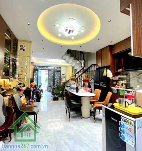CHỈ 8 TỶ – HXH NHỰA 5M THÔNG – XE HƠI NGỦ TRONG NHÀ - NGUYỄN PHÚC CHU - 4 TẦNG BTCT – 4PN 5WC – TẶNG FULL NỘI THẤT Diện tích: 55m² (5m x 11m) – sổ vuông vức. Hoàn công đầy đủ, mua bán nhanh gọn