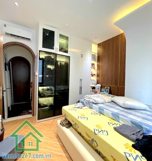 CHỈ 8 TỶ – HXH NHỰA 5M THÔNG – XE HƠI NGỦ TRONG NHÀ - NGUYỄN PHÚC CHU - 4 TẦNG BTCT – 4PN 5WC – TẶNG FULL NỘI THẤT Diện tích: 55m² (5m x 11m) – sổ vuông vức. Hoàn công đầy đủ, mua bán nhanh gọn