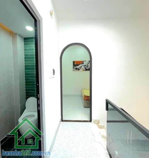CHỈ 4,96 TỶ – NHÀ ĐẸP FULL NỘI THẤT – P.15 TÂN BÌNH – DT: 44/33M² - VÀO Ở NGAY - 2 PN – 2 WC Nhà mới đẹp, full nội thất, chỉ việc xách vali vào ở Phù hợp gia đình trẻ, mua đón Tết