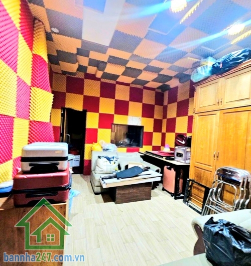 MTKD BÀU CÁT – KHU VIP CAO TẦNG - DT: 72M² (4X18) – 4 TẦNG BTCT – 5PN – 5WC - SẴN DÒNG TIỀN 25TR/THÁNG ✔ Mặt tiền khu Bàu Cát, trục kinh doanh sầm uất ✔ Khu cao tầng – phân lô đồng bộ, đẹp bậc nhất Tân Bình ✔ Xung quanh khách sạn, nhà hàng, dịch vụ hoạt đ