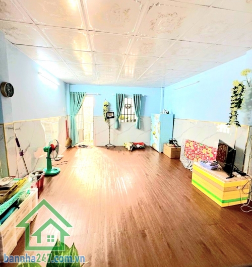 CHỈ 3.99 TỶ - NHÀ 2 TẦNG – TÂN SƠN NHÌ - TÂN PHÚ - DT: 34m² - 2 PN + 2 WC * DT: 34m² (4 x 8.5m), 2 tầng, hiện đang cho thuê 6tr/tháng * Cách mặt tiền Tân Sơn Nhì chỉ vài bước chân, giáp Tân Bình, vài phút ra nhà ga T3 sân bay Tân Sơn Nhất