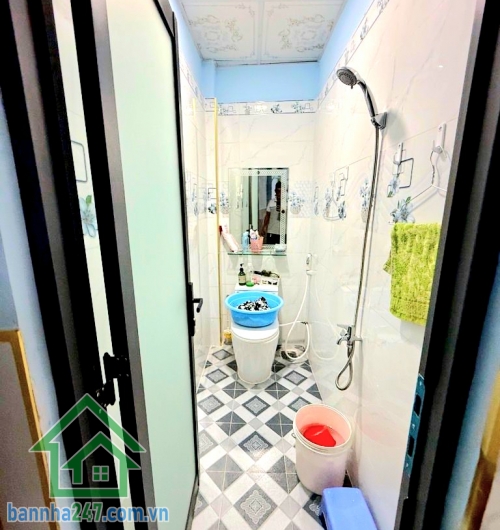 CHỈ 3.99 TỶ - NHÀ 2 TẦNG – TÂN SƠN NHÌ - TÂN PHÚ - DT: 34m² - 2 PN + 2 WC * DT: 34m² (4 x 8.5m), 2 tầng, hiện đang cho thuê 6tr/tháng * Cách mặt tiền Tân Sơn Nhì chỉ vài bước chân, giáp Tân Bình, vài phút ra nhà ga T3 sân bay Tân Sơn Nhất