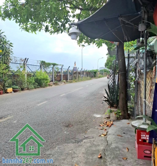 CHỈ 6,5 TỶ! - MẶT TIỀN KINH DOANH – SẦM UẤT NHẤT KHU VỰC – 3 TẦNG – 50M² –  Kết cấu: Trệt + Lửng + Lầu, 3PN – 2WC, có ban công thoáng mát. Mặt tiền cực đẹp, vị trí đắc địa, buôn bán – kinh doanh – mở văn phòng đều hợp. Khu dân cư đông đúc, tiện ích xung q