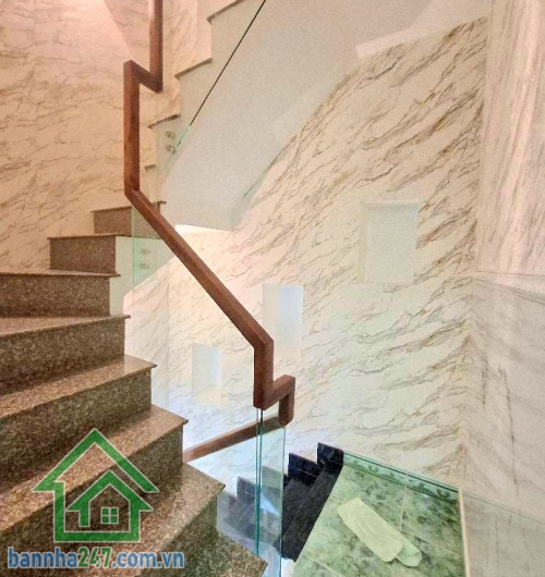 CHỈ 5,08 TỶ – TRUNG TÂM QUẬN 10 - HẺM 4M – 4 TẦNG BTCT – 3PN – 4WC - GẦN BV HÒA HẢO – CHỢ RẪY – UEH Kết cấu: 4 Tầng BTCT (1 trệt, 3 lầu), ban công thoáng, 3PN - 4WC, Đúc BTCT chắc chắn, mua về ở ngay