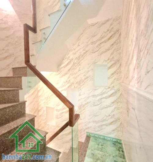 CHỈ 5,08 TỶ – TRUNG TÂM QUẬN 10 - HẺM 4M – 4 TẦNG BTCT – 3PN – 4WC - GẦN BV HÒA HẢO – CHỢ RẪY – UEH Kết cấu: 4 Tầng BTCT (1 trệt, 3 lầu), ban công thoáng, 3PN - 4WC, Đúc BTCT chắc chắn, mua về ở ngay
