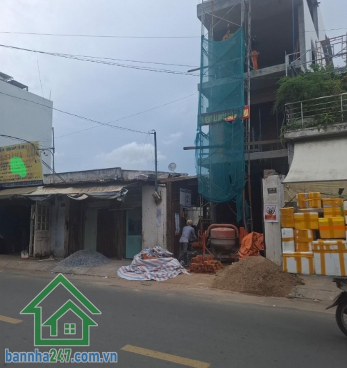 MTKD ĐƯỜNG 20M – BÌNH TRỊ ĐÔNG – 62M² – CHỈ 8.8 TỶ DT: 62m² (4 x 19) – Nhà cấp 4, xác định mua đất xây mới theo nhu cầu.  Đường nhựa 20m thông thoáng, xe tải, xe khách ra vào thoải mái.