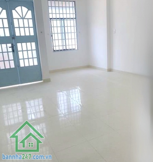 CHỈ 5,8 TỶ - NHÀ ĐẸP ÂU CƠ, GẦN KHU BÀU CÁT - TÂN BÌNH DT: 66m² (4.1 x 16m) – Kết cấu 2 tầng kiên cố, 3PN rộng, 3WC, phòng khách, bếp, ban công thoáng mát. Vị trí cực đẹp, khu dân trí cao, an ninh tuyệt đối. Gần BV, trường học, trung tâm thương mại, 5 phú