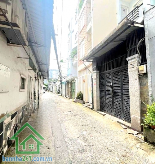 CHỈ 6,75 TỶ – HẺM 5M THÔNG – SÁT PANDORA TRƯỜNG CHINH – TÂN PHÚ - NHÀ ĐẸP 4 TẦNG BTCT – 45M² – 3PN – 4WC – GẦN NHÀ GA T3 Diện tích: 4/4.05 x 11m – công nhận đủ