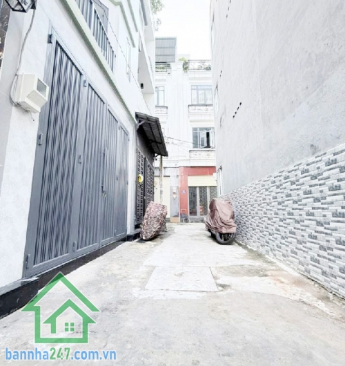 CHỈ 6,79 TỶ - NHÀ MỚI 4 TẦNG – 60M² – 4PN – NGAY ĐH CÔNG THƯƠNG – AEON MALL -  4PN, 3WC  Vị trí: Khu dân trí cao, an ninh – gần Đại học Công Thương, Aeon Mall Tân Phú, siêu thị, trường học, trung tâm thương mại.