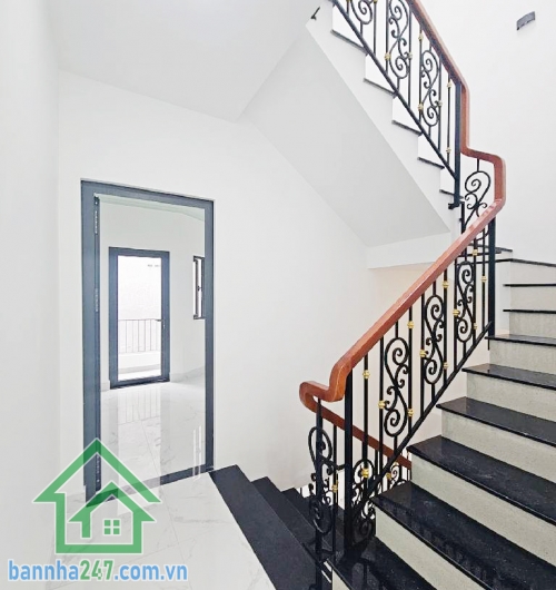CHỈ 6,79 TỶ - NHÀ MỚI 4 TẦNG – 60M² – 4PN – NGAY ĐH CÔNG THƯƠNG – AEON MALL -  4PN, 3WC  Vị trí: Khu dân trí cao, an ninh – gần Đại học Công Thương, Aeon Mall Tân Phú, siêu thị, trường học, trung tâm thương mại.