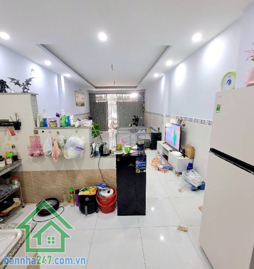 CHỈ 4,9 TỶ – HẺM 3M THÔNG – NHÀ MỚI Ở NGAY – NI SƯ HUỲNH LIÊN, P10 – GIÁP KHU BÀU CÁT – DT 51M² (4,1x13)M Kết cấu: 1 trệt 1 lầu – gồm 3PN, phòng khách, bếp, ban công.