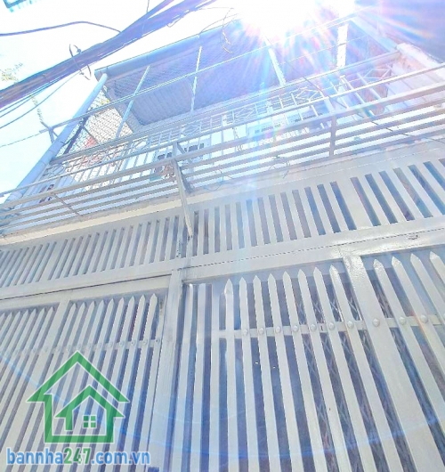 CHỈ 4,9 TỶ – HẺM 3M THÔNG – NHÀ MỚI Ở NGAY – NI SƯ HUỲNH LIÊN, P10 – GIÁP KHU BÀU CÁT – DT 51M² (4,1x13)M Kết cấu: 1 trệt 1 lầu – gồm 3PN, phòng khách, bếp, ban công.