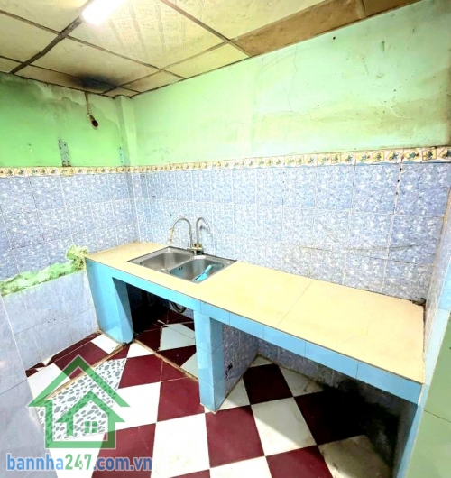 CHỈ 3,4 TỶ - KHU TRUNG TÂM Q11 - GIÁP Q10 - NHÀ 2 TẦNG KIÊN CỐ - DT: 21M² (3.55 x5.85)m - 2PN - 2WC Vị trí: Lê Đại Hành, P.15, Q.11 – giáp ranh Q10, Tân Bình...