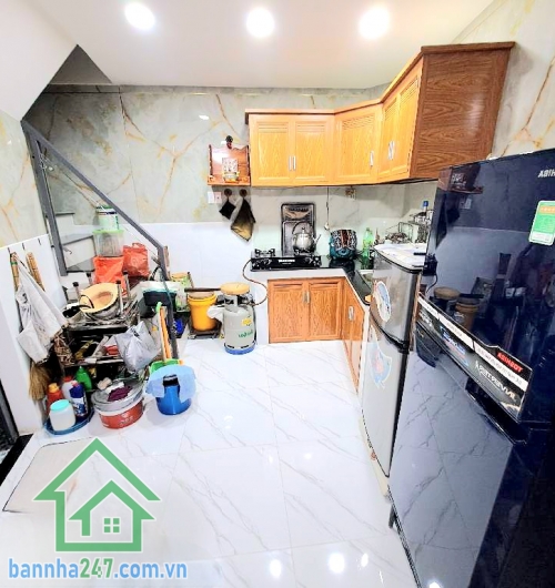 CHỈ 3,5 TỶ, NHÀ 3 TẦNG TRUNG TÂM QUẬN 10, NGAY CHỢ AN ĐÔNG, GẦN BV Y DƯỢC, CHỢ RẪY, DT 22M², 2PN, 3WC Vị trí trung tâm, tiện di chuyển các quận lân cận, xung quanh