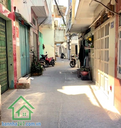 CHỈ 4,5 TỶ - NHÀ MỚI ĐẸP – Ở NGAY – HẺM RỘNG THÔNG TỨ TUNG - TRỆT 2 LẦU – 2 SÂN - THƯỢNG – NỞ HẬU TÀI LỘC - 3PN – 3WC Kết cấu: 3 tầng (trệt + 2 lầu) 3PN – 3WC