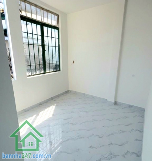 CHỈ 4,5 TỶ - NHÀ MỚI ĐẸP – Ở NGAY – HẺM RỘNG THÔNG TỨ TUNG - TRỆT 2 LẦU – 2 SÂN - THƯỢNG – NỞ HẬU TÀI LỘC - 3PN – 3WC Kết cấu: 3 tầng (trệt + 2 lầu) 3PN – 3WC