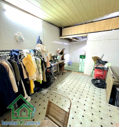 CHỈ 3,8 TỶ – HẺM NHỰA XE HƠI THÔNG – 31M² (3.3×9) – NHÀ 3 TẦNG – NỞ HẬU TÀI LỘC – KHU DÂN TRÍ CAO – GẦN ÂU CƠ – TÂN THÀNH – LŨY BÁN BÍCH Kết cấu: * Trệt + lửng * lầu 