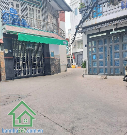 NHÀ 2 TẦNG – TRUNG TÂM TÂN PHÚ – TÂN SƠN NHÌ – CHỈ 2,9 TỶ DT: 24m² (4x6m) Kết cấu: 1 trệt 1 lầu, gồm phòng khách, bếp, phòng ngủ, WC – nhà còn đẹp, dọn vào ở ngay.