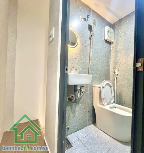 CHỈ 1,95 TỶ SỞ HỮU NHÀ 3 TẦNG MINI HOUSE P.10 TÂN BÌNH – FULL NỘI THẤT – ĐẦU TƯ CHO THUÊ NGON  Nhà đẹp, mới, 3 tầng chắc chắn: trệt – lửng – lầu Diện tích sử dụng: 30m2