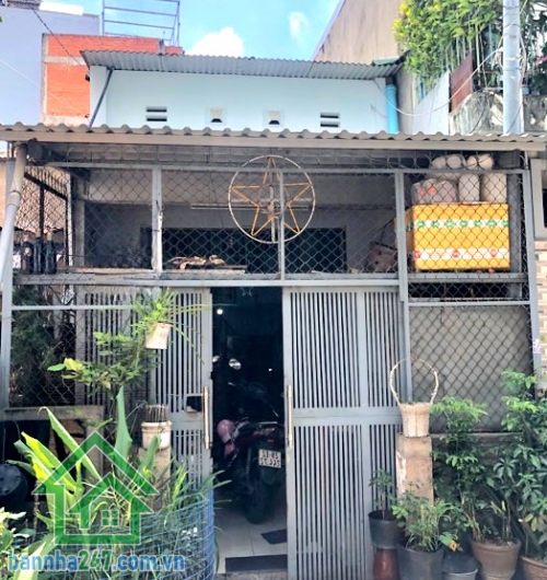 CHỈ 6.8 TỶ – NHÀ 68M² – HẺM 4M – NGAY TRUNG TÂM P. TÂN THÀNH – TÂN PHÚ Diện tích: 3.8 x 18m – nở hậu tài lộc, sổ đẹp Kết cấu: 1 trệt 1 lầu – 2PN, 2WC, sân để xe rông rãi